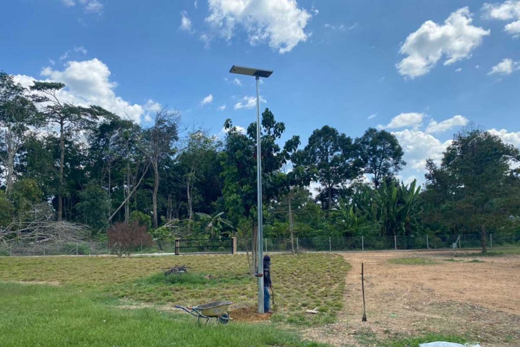 Series PV3 integrated solar street light for a farm in Malaysia