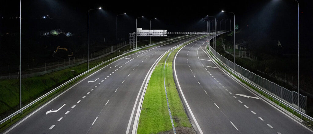 Освещение автомагистралей