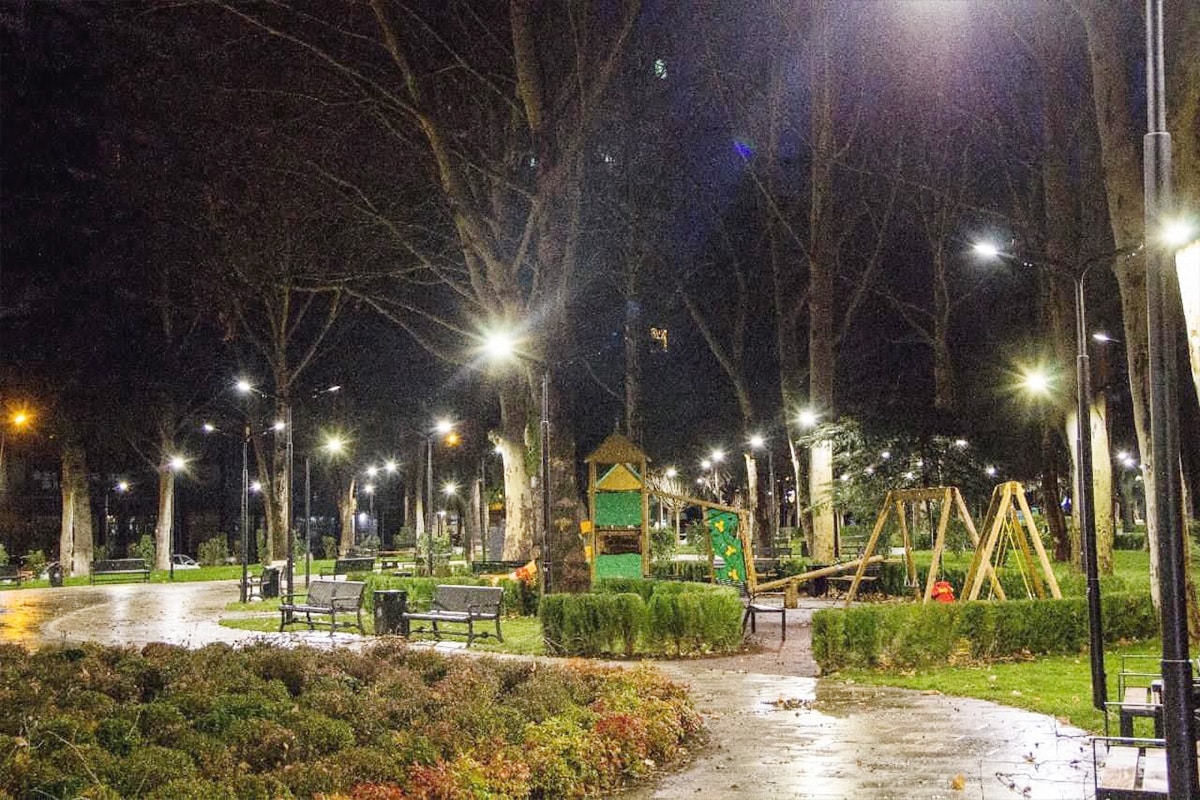 Освещение пешеходных дорожек