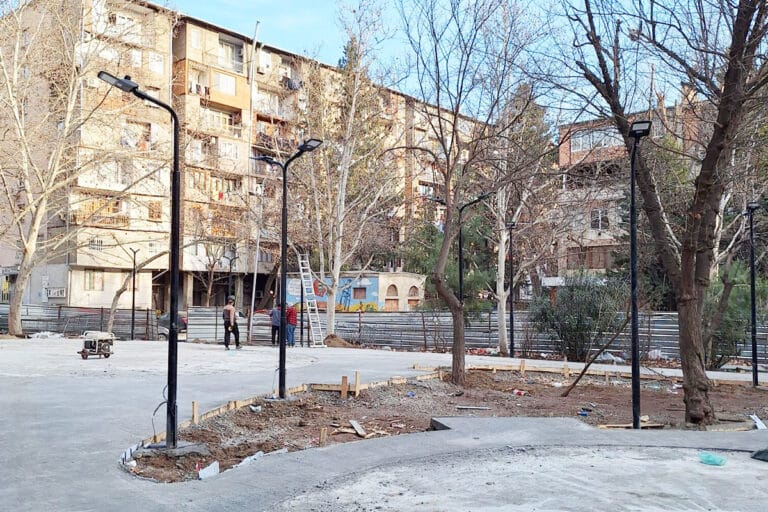 Освещение пешеходных дорожек