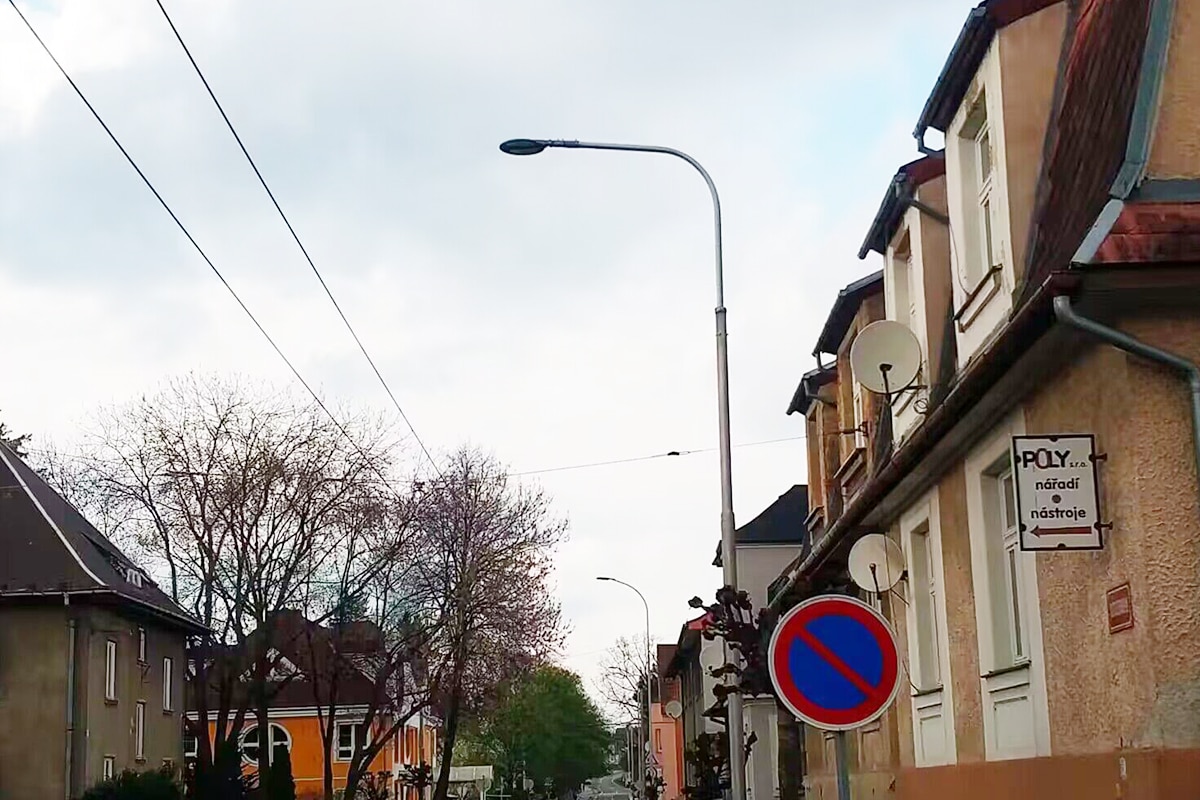 Уличное освещение жилого дома Поставщик